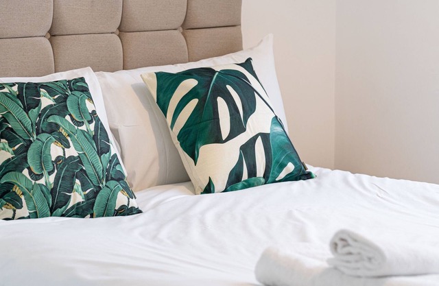 SevenStays Broadway Residences - Gym and Parking