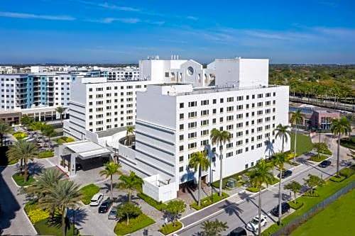 Sheraton Suites Fort Lauderdale Plantation-NEWLY RENOVATED