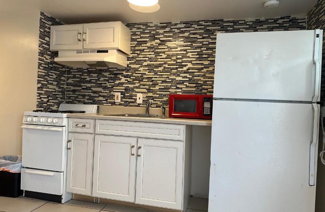 Shore Beach Houses - 41 B Lincoln Avenue