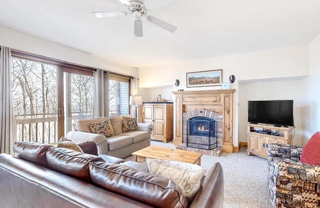 Ski in Ski out Jay Village 422A