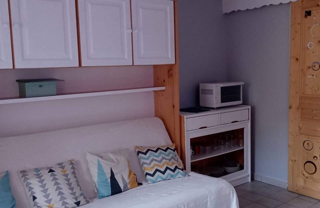 Ski-in studio with balcony and parking