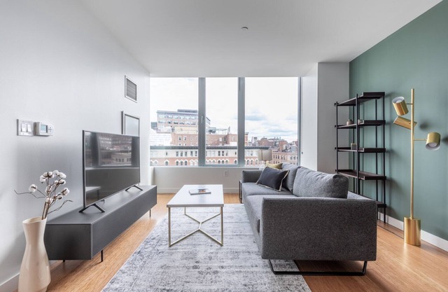 Sleek Downtown 1BR w/W/D in unit, Gym, Doorman by Blueground