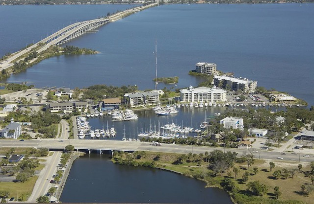 Sleeps 12! Three Comfy Units Near Attractions, Pool, Free Parking