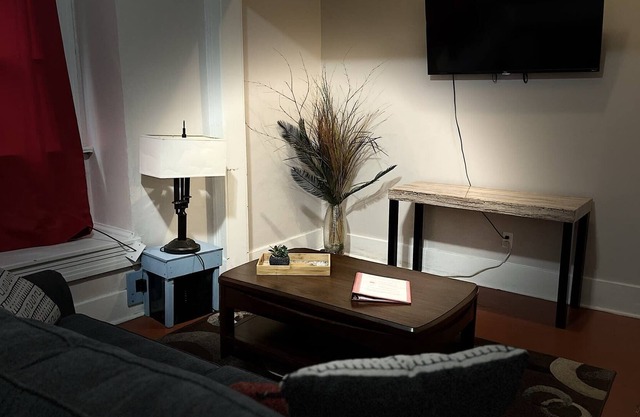 Snowden Duplex Getaway 