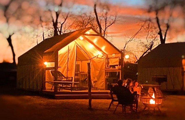Son's River Ranch Glamping Cabin #6 Cabin on the Beautiful San Marcos River