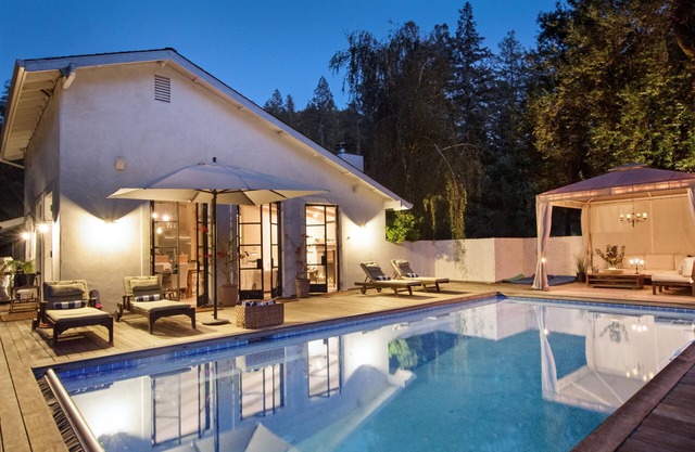 Sonoma Creek Villa Bocce Lawn Chrgr 