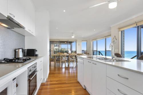 South Pacific Crescent 