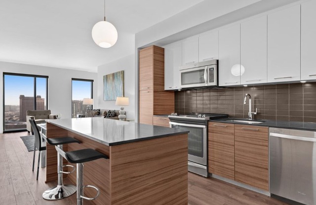 Spacious | 1 Bedroom Apartment | Tysons Corner Center | by GLS
