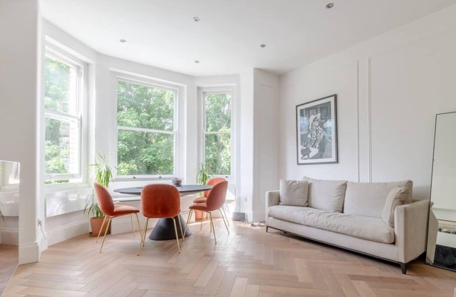 Spacious 1 Bedroom Apartment Near Primrose Hill