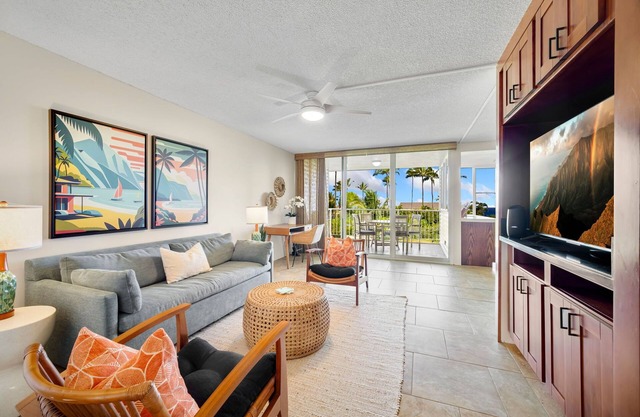 Spacious Cliffs Condo with Beach Gear & Ocean View