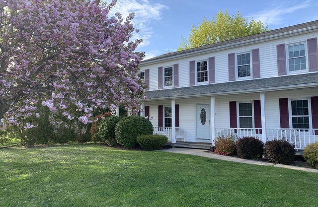 Spacious Home Walking Distance to the Beach!