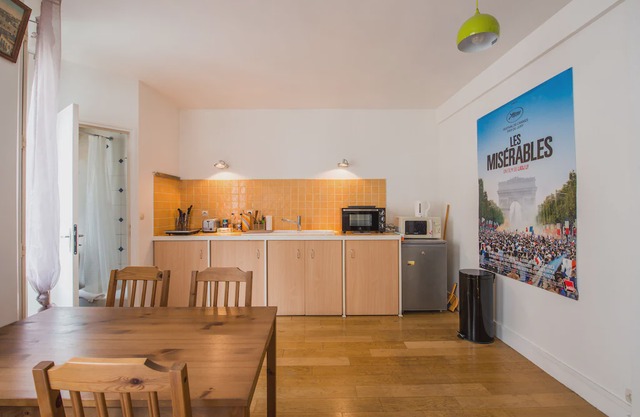 Spacious studio in Batignolles