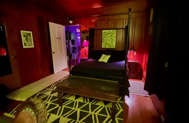 Specialty Vibrant Hawi Guest House