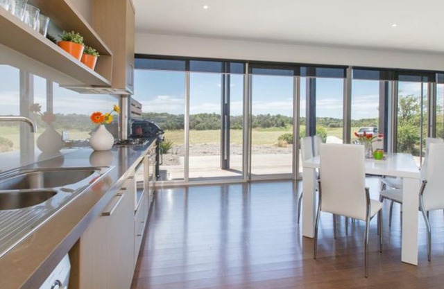 ST ANDREWS BEACH APARTMENT 8.02