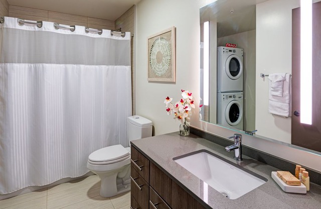 Stay Alfred in the heart of Pearl District