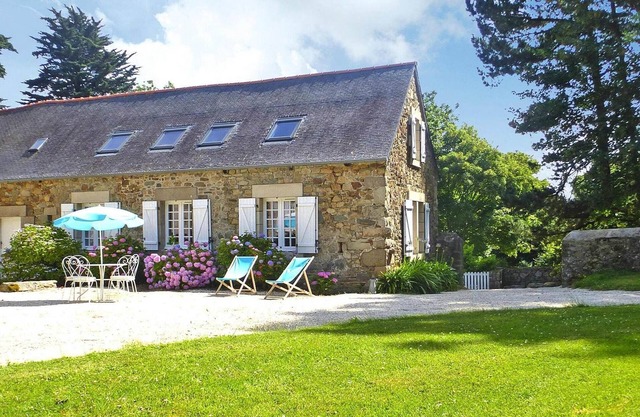 Country Property Plougrescant 