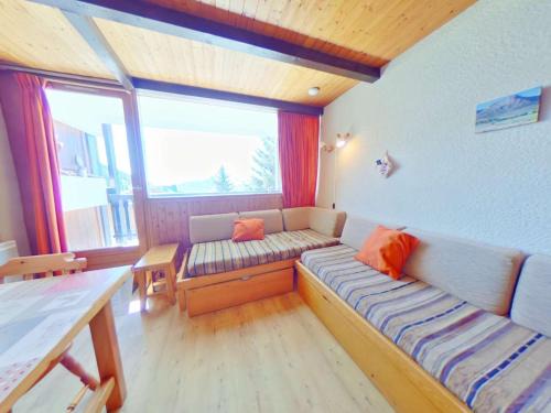 Les Saisies Pièce Personnes 