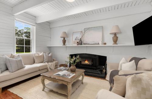 Cottage Alpine Southern Highlands Sundays 