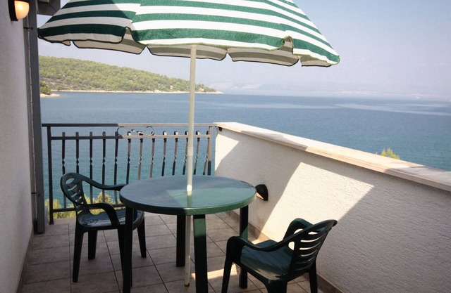 Beach Nečujam Šolta 