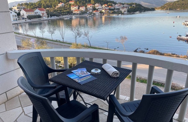 Studio flat near beach Lumbarda, Korčula (AS-4385-d)