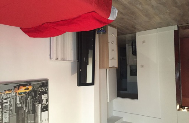 Studio Furnished Four Liberation