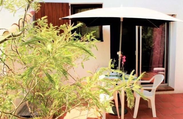 Studio & large garden 200m Calvi beach