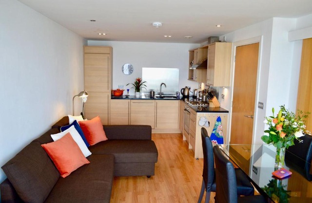 Stunning Coastal Apartment In Newhaven Harbour