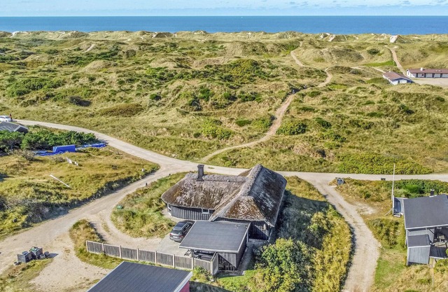 Stunning home in Vejers Strand with sauna