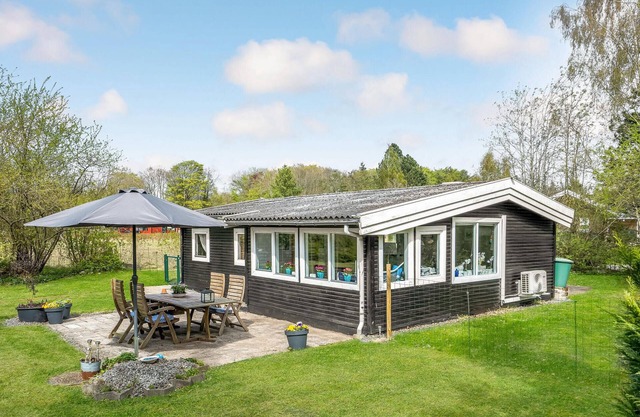 Stunning home in Eskebjerg with kitchen