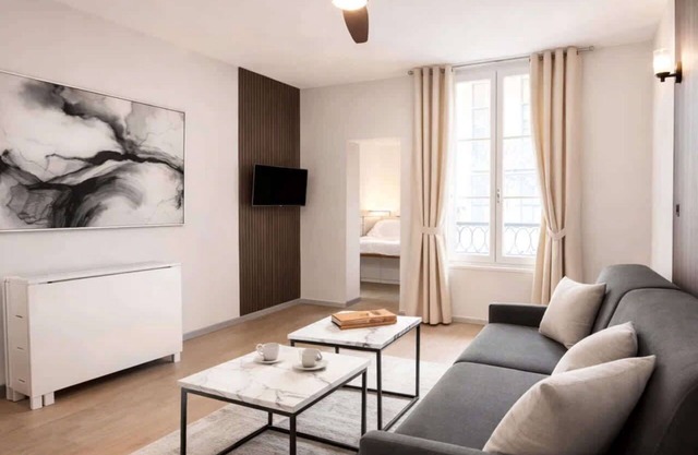 Stunning studio with lift - Louvre