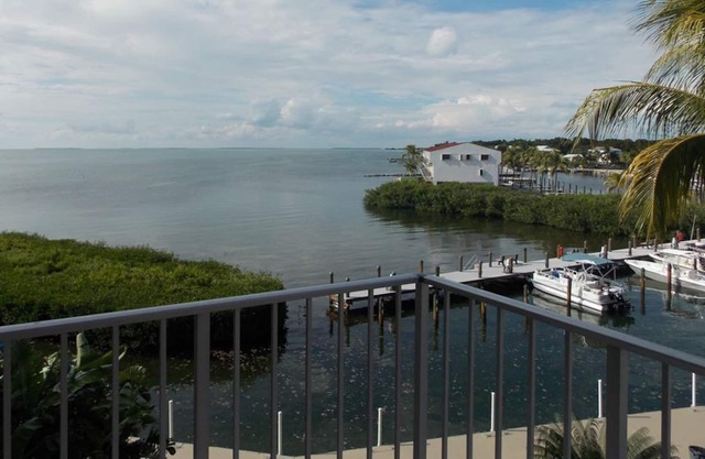 Stunning view from this beautiful 1 bedroom condominium-Summer Sea, Islamorada