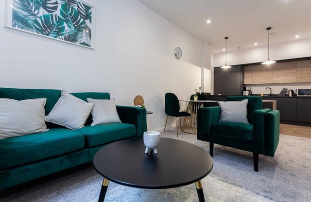 Stylish 1 Bedroom Apartment in Bolton