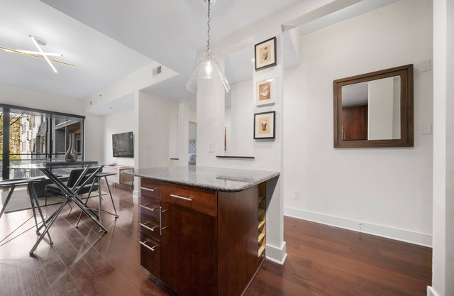 STYLISH❤️APT. IN BUCKHEAD+FAST WIFI+FREE PARKING