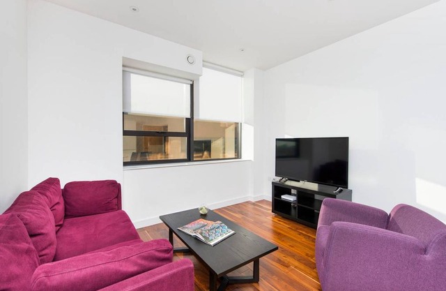 Stylish & Comfortable 2BR flat in Harrow