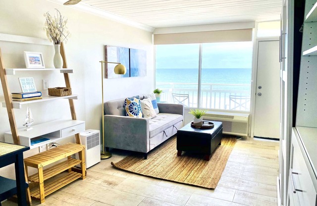 Sugar Sands - Ocean front at Symphony Beach Club !