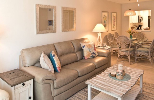 Summerhouse 215 Ocean view newly remodeled!