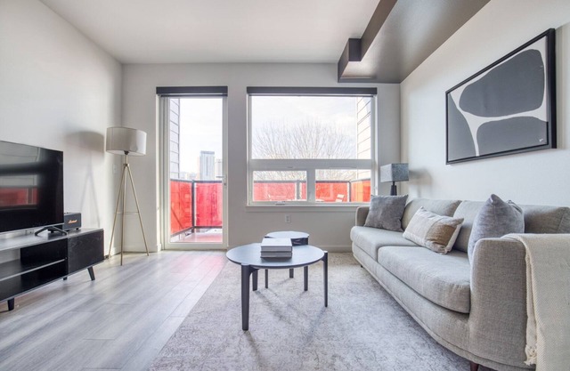 Superb Capitol Hill 1BR w/Lounge & Gym, easy commute, by Blueground