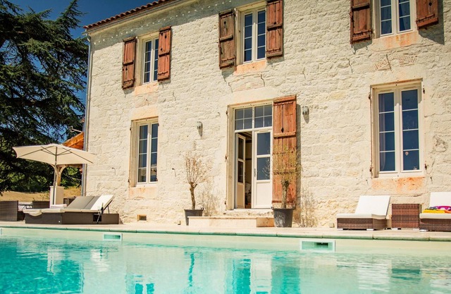 Superb Manor Stud Farm Swimming 