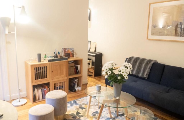 Superb warm apt near Parc Monceau