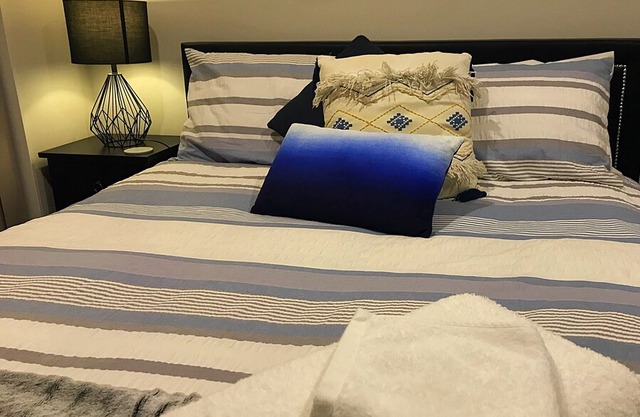 Superior Queen Private Room C4 | Shared Bathroom - Flatbush Holiday Accommodation