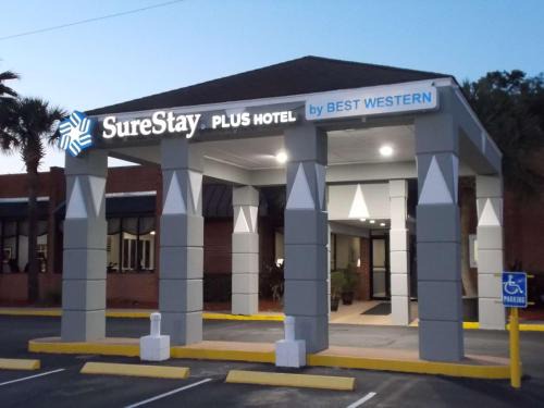 Surestay Hotel 