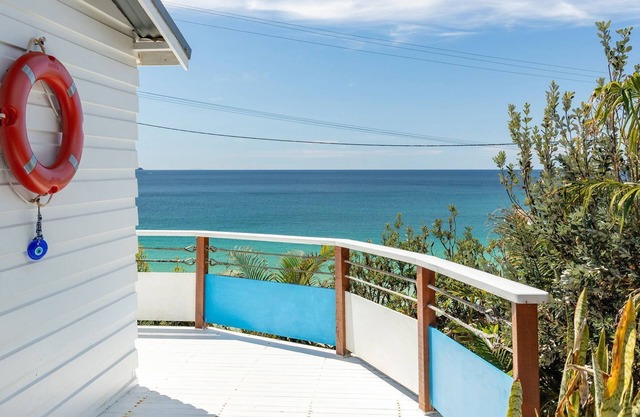 Surf Shack Boat Beach 