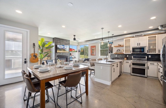 Swanky Townhome near Old Town, Breweries, & River!