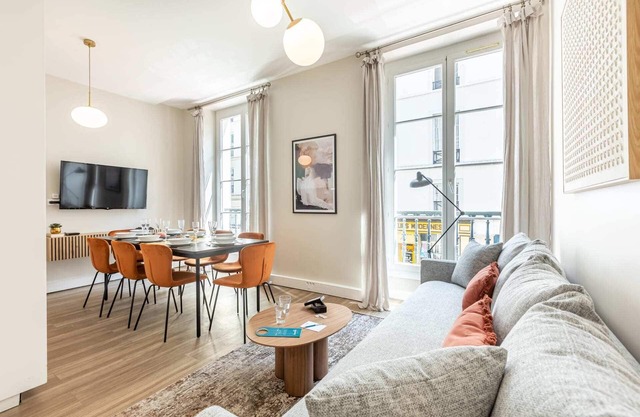 Sweett | Monsigny I - Four Bedroom Apartment, Sleeps 8