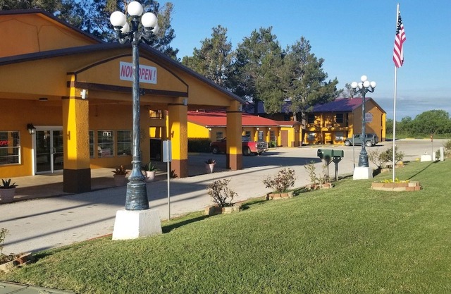 Sweetwater Inn