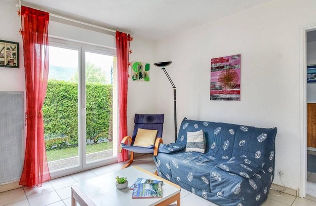 T3 calme 6 pers, terrasse, jardinet, proche commodités - FR-1-402-24