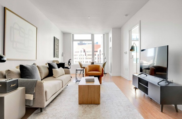 Tasteful Downtown 1BR w/Gym & W/D, near South Station, by Blueground