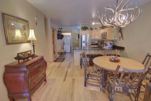 Tenderfoot Lodge 