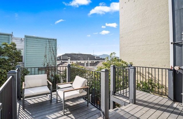 The Addison by Kasa | Modern Queen Studio | San Francisco