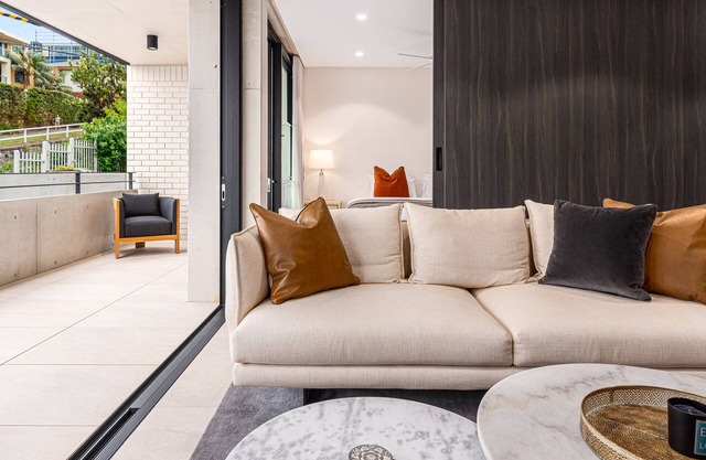 The Arden 3 Coogee. New Spacious Balcony Apt, Seconds to Beach